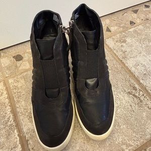Women’s Black wedge Sneakers